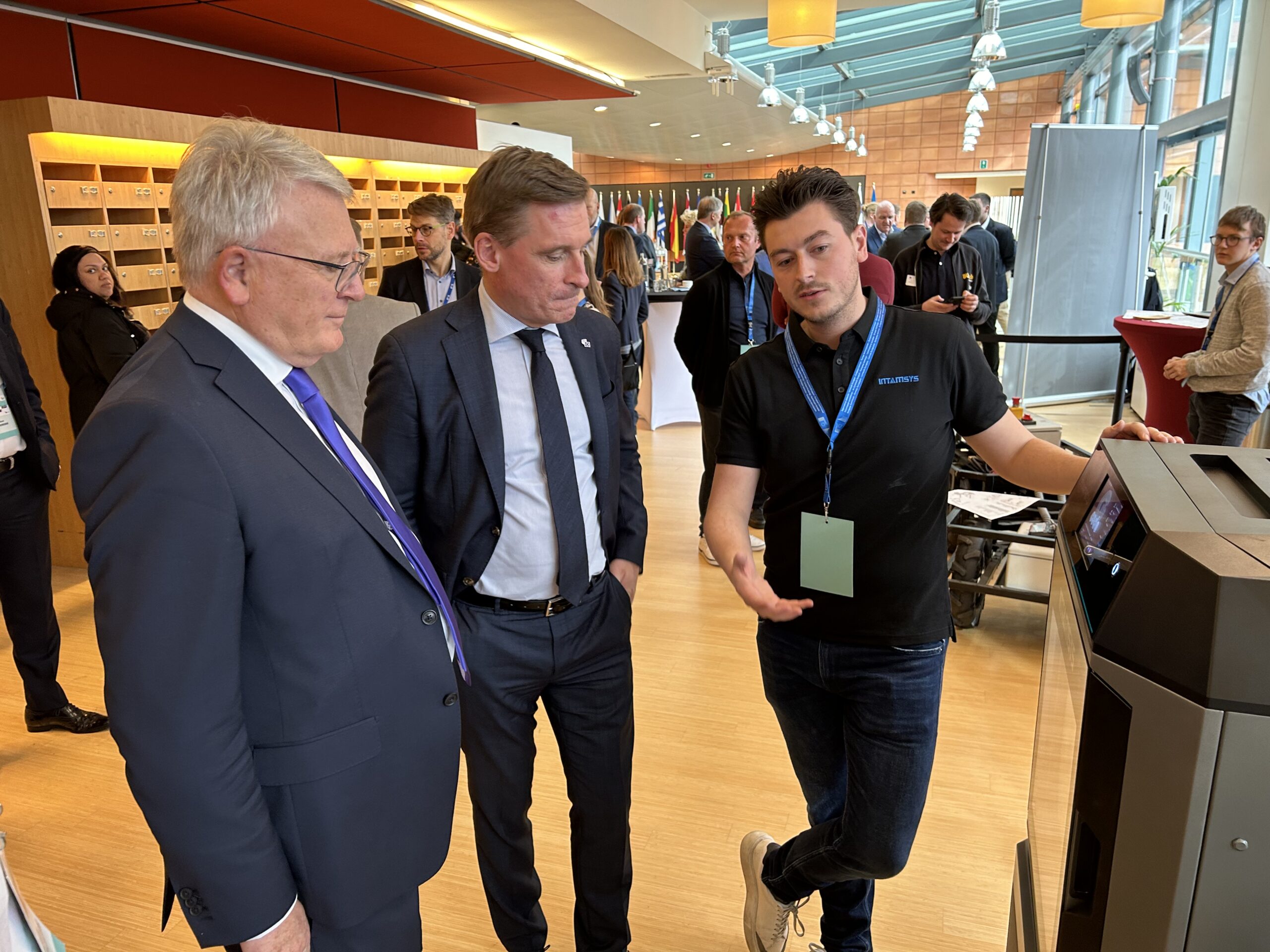 3D打印机的结构：从“黑箱”到“看得懂”的工业装备